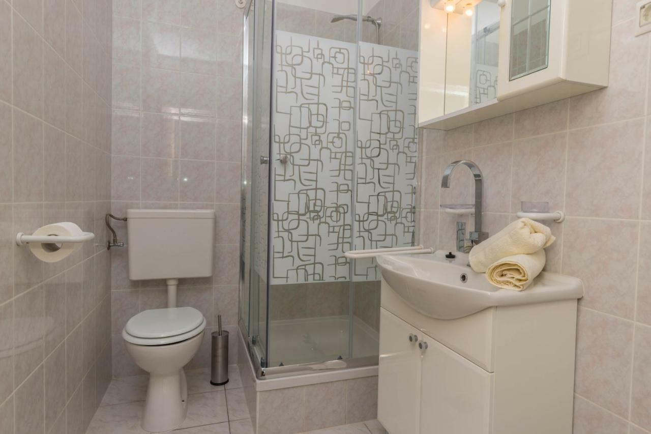 Apartmani Adria Lila Crikvenica 드라말리 외부 사진